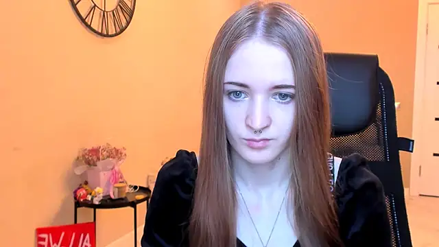 KateKayer online show from November 10, 2025, 11:15 am
