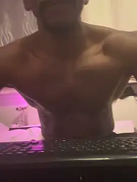 Snapshot of NoLimit365 chatting on February 10, 2026, 10:42 pm NoLimit365 online show from February 10, 2026, 10:42 pm