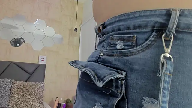 valentina-diiaz online show from September 20, 2025, 2:22 pm