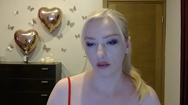 Snapshot of Wild_Silk_Desire chatting on July 6, 2026, 4:09 pm Wild Silk Desire online show from July 6, 2026, 4:09 pm