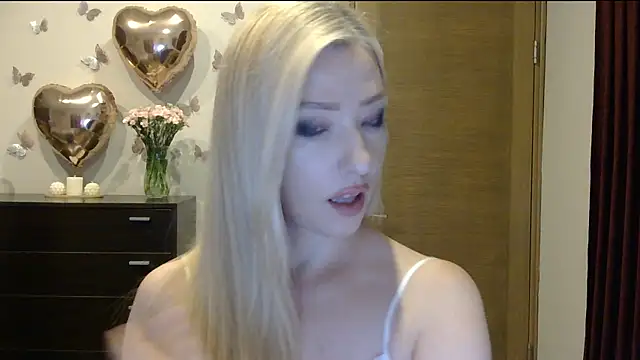 Snapshot of Wild_Silk_Desire chatting on August 7, 2026, 4:57 pm Wild Silk Desire online show from August 7, 2026, 4:57 pm