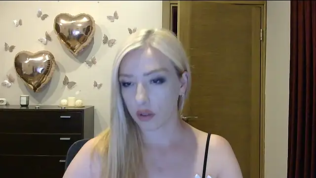 Snapshot of Wild_Silk_Desire chatting on July 17, 2026, 5:21 pm Wild Silk Desire online show from July 17, 2026, 5:21 pm