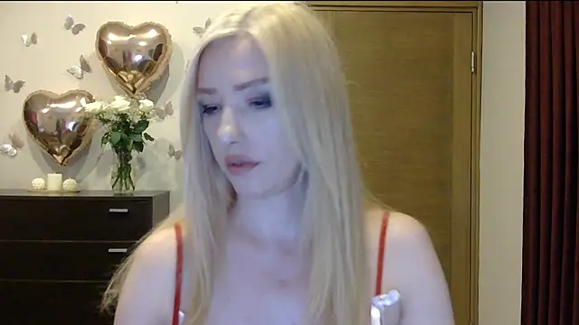 Snapshot of Wild_Silk_Desire chatting on July 3, 2026, 5:19 pm Wild Silk Desire online show from July 3, 2026, 5:19 pm