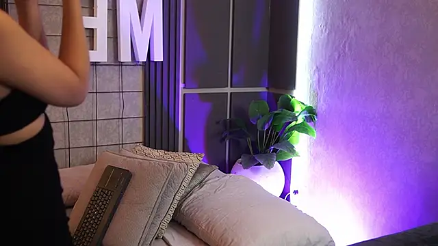 Snapshot of Susan_wall chatting on March 4, 2026, 12:57 pm Susan wall online show from March 4, 2026, 12:57 pm