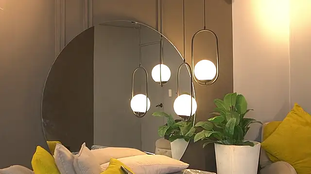 Susan wall online show from September 8, 2025, 8:30 pm