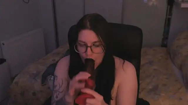 GothSuccubusBabe online show from May 5, 2026, 9:40 pm