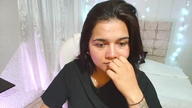 mia traveluxe online show from September 26, 2025, 2:18 am