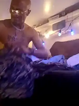 badboy2u2025 online show from March 12, 2026, 12:49 am