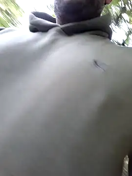 CloudyMuscleBeefy online show from September 24, 2025, 3:51 pm