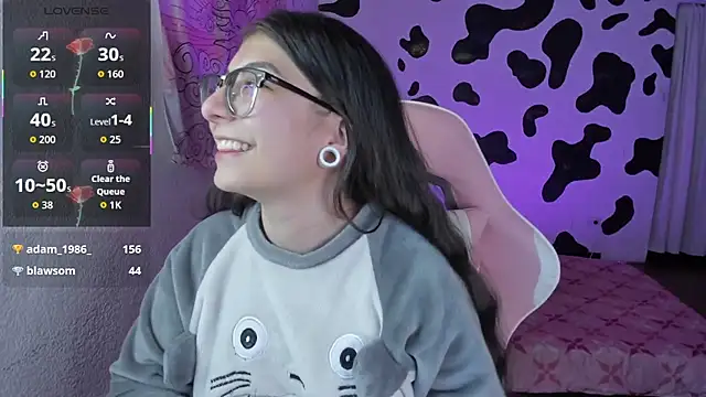 abbie jensen  online show from September 30, 2025, 5:24 am