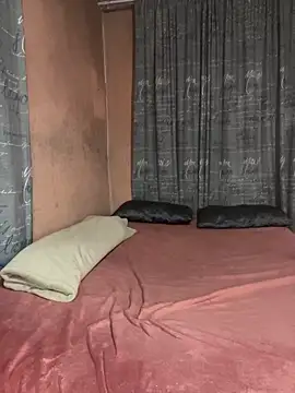 naughty thick online show from March 22, 2026, 7:15 pm