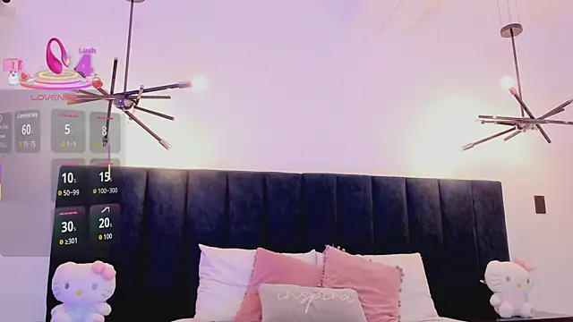 niia7 online show from October 11, 2025, 7:37 pm