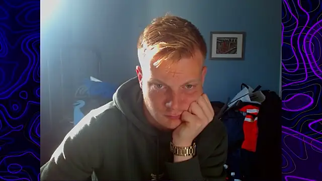 lustylyndon online show from November 5, 2025, 5:05 pm