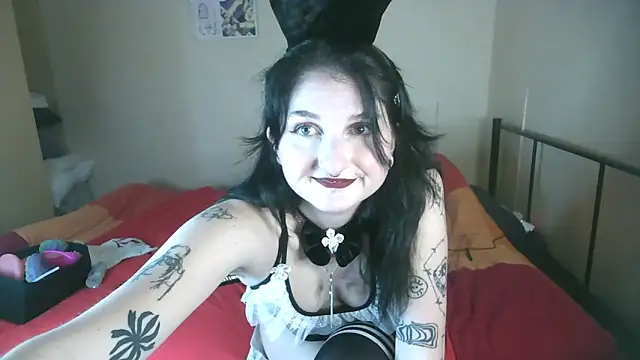 Violett3333 online show from March 28, 2026, 9:16 pm