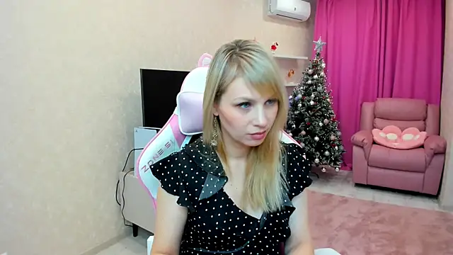 LindaSandy 1 online show from January 10, 2026, 6:20 am