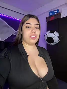 jazminslut online show from July 5, 2026, 3:00 am
