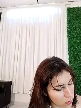 Tifany-fox online show from September 8, 2025, 2:27 pm