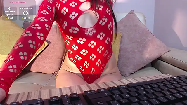 Snapshot of alesiamoore chatting on September 29, 2025, 2:12 pm alesiamoore online show from September 29, 2025, 2:12 pm