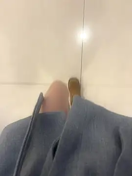 xiaoyuan01 online show from October 25, 2025, 2:11 am