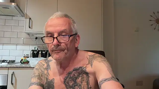 poggles online show from September 19, 2025, 7:56 am