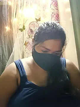 Snapshot of Liyaa_24 chatting on June 5, 2026, 5:18 pm Liyaa 24 online show from June 5, 2026, 5:18 pm