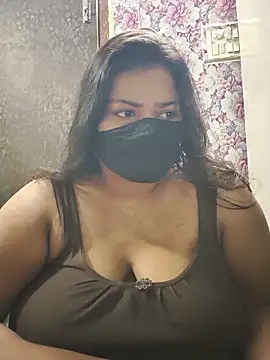 Snapshot of Liyaa_24 chatting on May 29, 2026, 4:35 pm Liyaa 24 online show from May 29, 2026, 4:35 pm