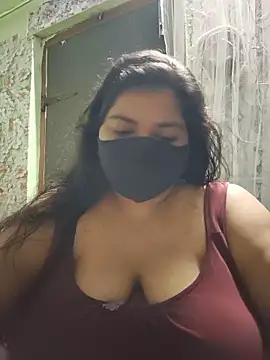 Snapshot of Liyaa_24 chatting on June 18, 2026, 5:18 pm Liyaa 24 online show from June 18, 2026, 5:18 pm