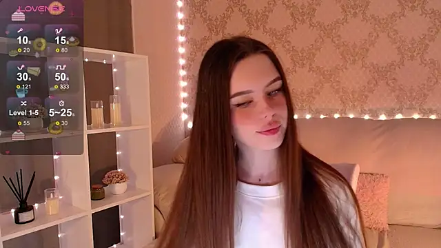 Snapshot of HolyMiax chatting on July 12, 2026, 3:18 am HolyMiax online show from July 12, 2026, 3:18 am