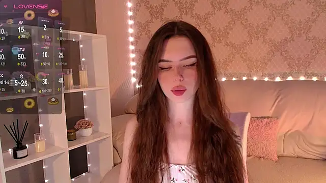 Snapshot of HolyMiax chatting on July 20, 2026, 3:47 am HolyMiax online show from July 20, 2026, 3:47 am