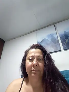 EmmaJhomson online show from June 19, 2026, 11:09 pm