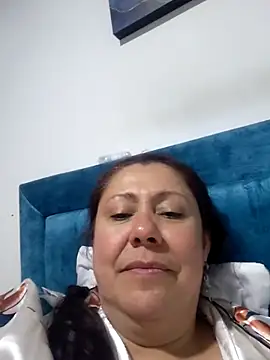 EmmaJhomson online show from June 18, 2026, 1:15 am