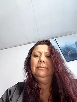 Snapshot of EmmaJhomson chatting on June 24, 2026, 1:21 pm EmmaJhomson online show from June 24, 2026, 1:21 pm
