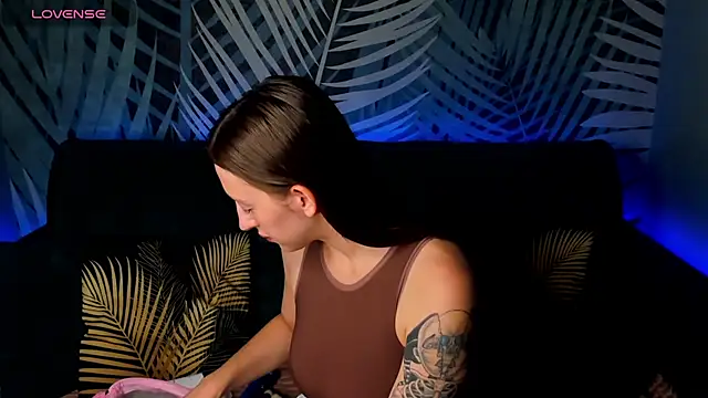 ChristyCrayme online show from September 10, 2025, 10:20 pm