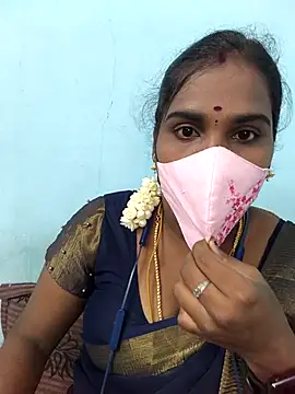 Snapshot of Tamil_riyalini12 chatting on April 25, 2026, 6:49 pm Tamil riyalini12 online show from April 25, 2026, 6:49 pm