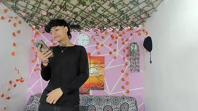 Bastian boyshot77 online show from December 5, 2025, 6:06 pm