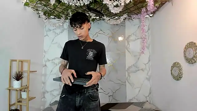 Bastian boyshot77 online show from May 10, 2026, 7:16 pm