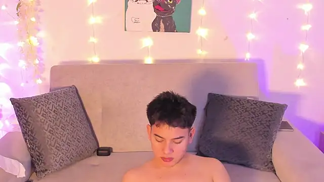 Snapshot of Young_Ben chatting on February 26, 2026, 5:18 am Young Ben online show from February 26, 2026, 5:18 am