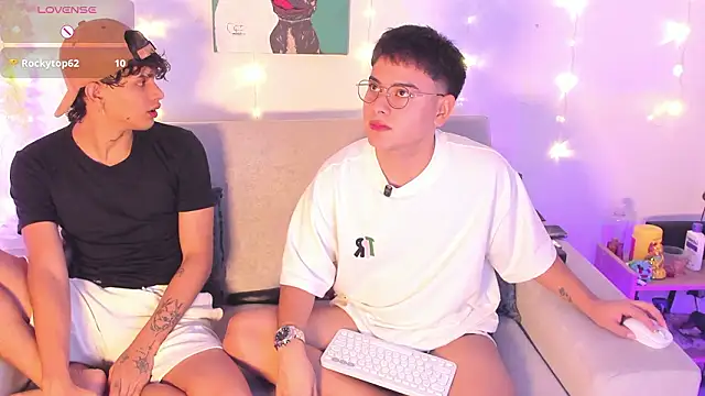 Snapshot of Young_Ben chatting on February 22, 2026, 1:52 am Young Ben online show from February 22, 2026, 1:52 am