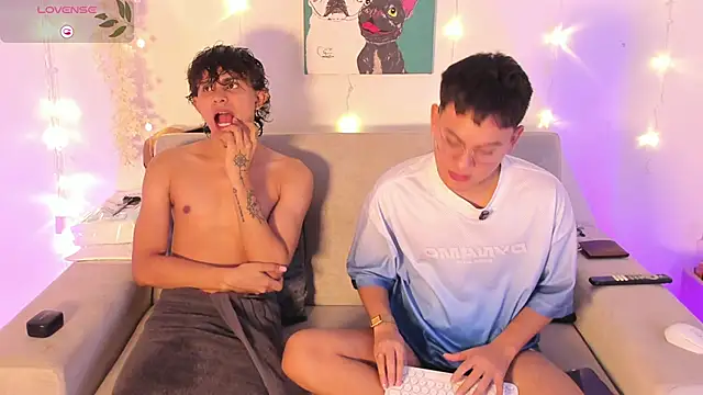 Snapshot of Young_Ben chatting on March 7, 2026, 11:32 pm Young Ben online show from March 7, 2026, 11:32 pm