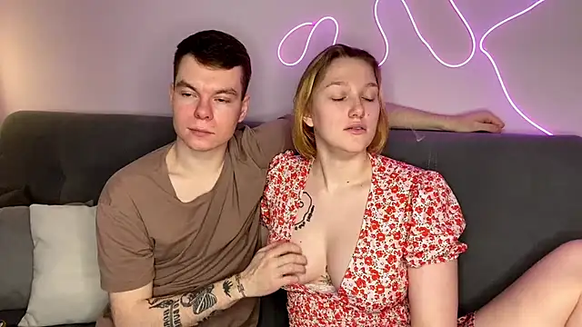 julielourens online show from November 18, 2025, 8:17 am