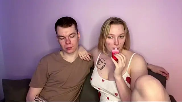 julielourens online show from March 11, 2026, 7:46 am