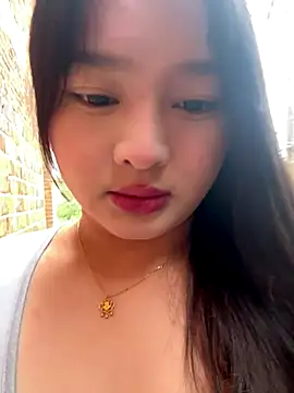 chenyu0308 online show from September 24, 2025, 5:47 am