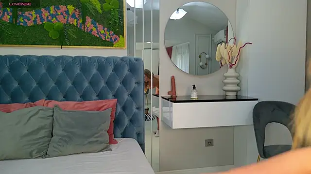 Snapshot of SiennaPierce chatting on March 17, 2026, 5:32 am SiennaPierce online show from March 17, 2026, 5:32 am