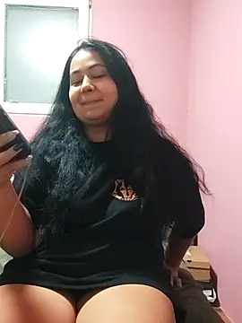 Melissa10 online show from November 25, 2025, 7:47 pm