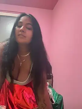 Melissa10 online show from November 4, 2025, 8:45 pm