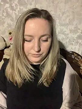 hotsteacher online show from February 18, 2026, 11:23 pm