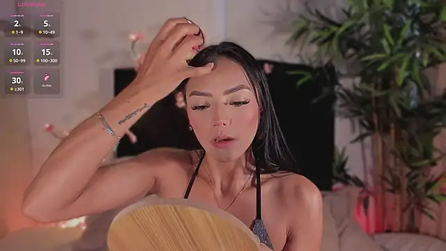 im-isabella online show from February 4, 2026, 11:00 pm