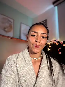 im-isabella online show from February 5, 2026, 9:21 pm