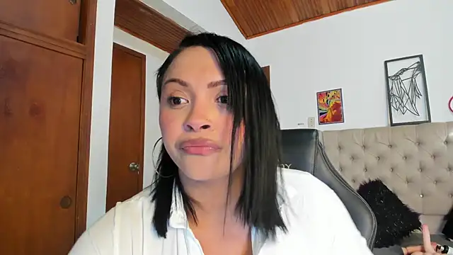 VeronicaBrun online show from September 16, 2025, 9:16 pm