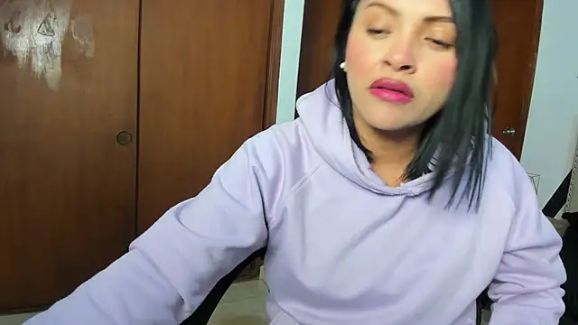 VeronicaBrun online show from September 9, 2025, 10:08 pm